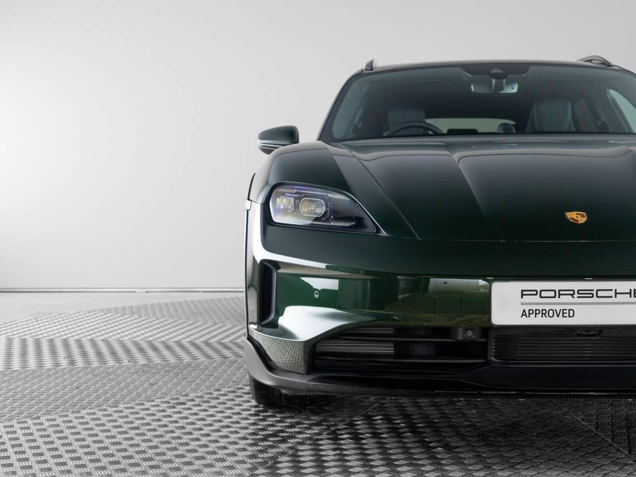 Used Porsche Taycan 2024 for sale - 77972277: Photo 3