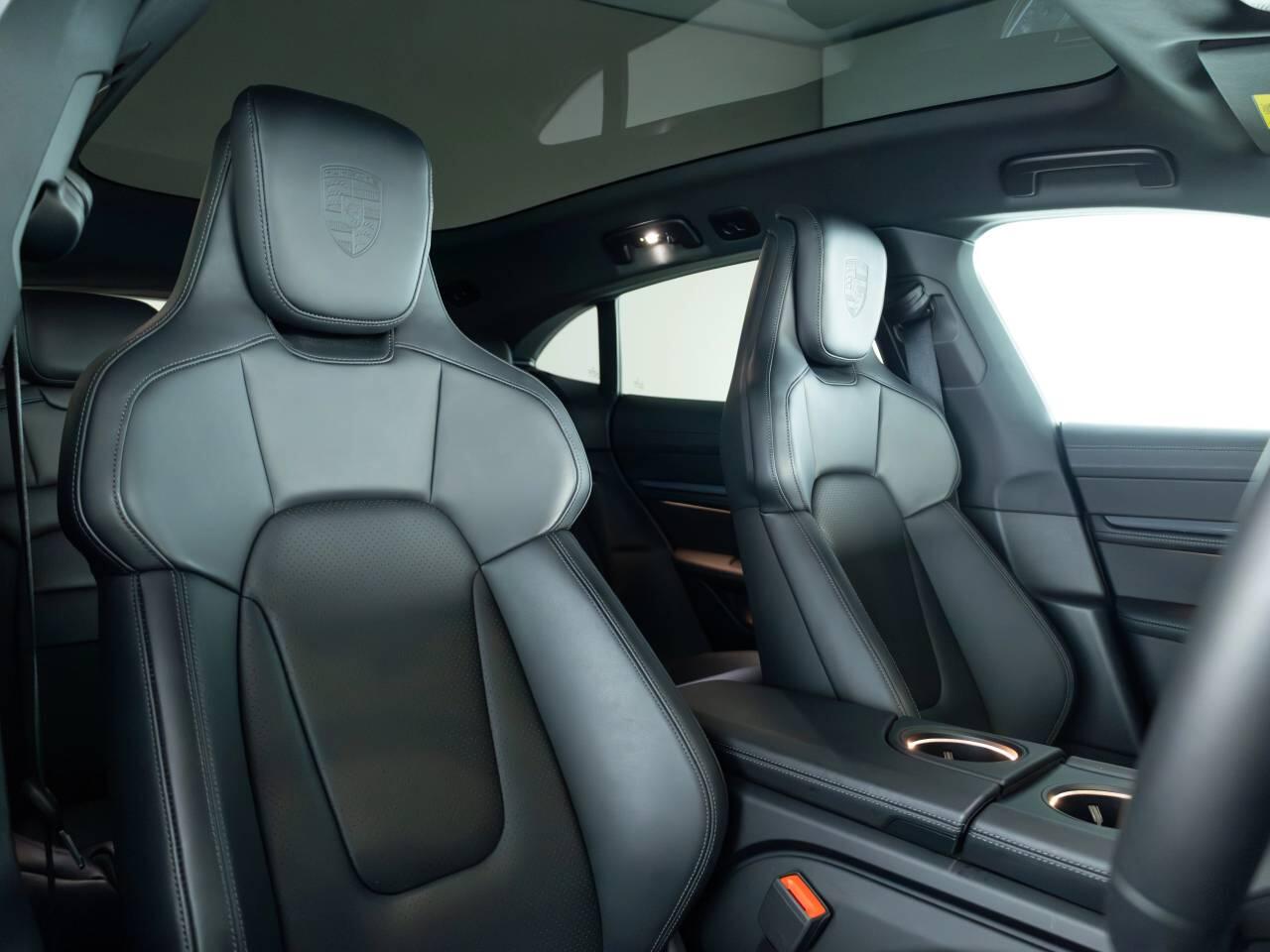 Used Porsche Taycan 2025 for sale - 78190226: Photo 5