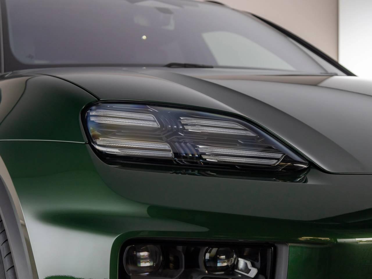 Used Porsche Macan 2025 for sale - 76678175: Photo 11