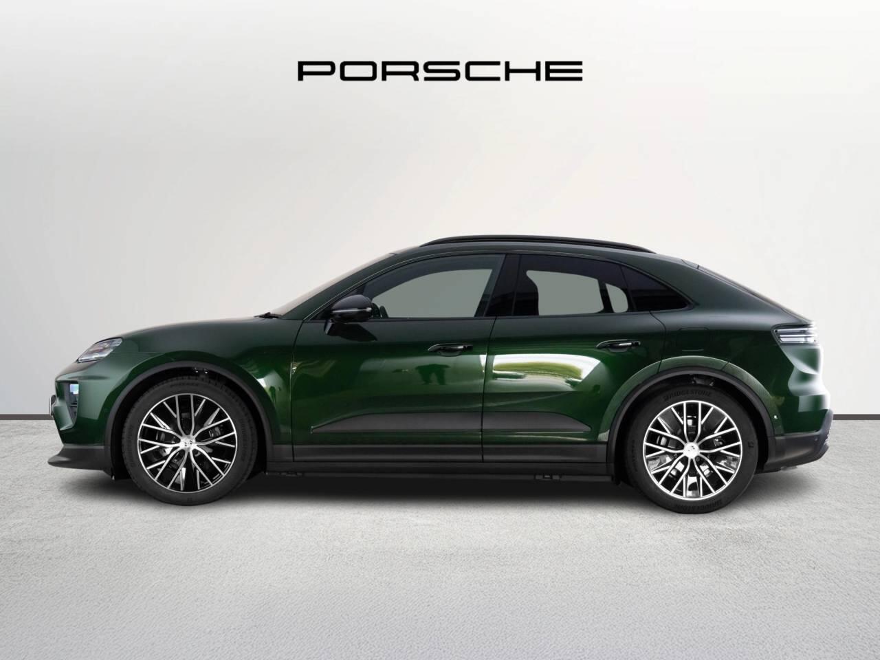 Used Porsche Macan 2025 for sale - 76678175: Photo 2