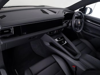 Used Porsche Macan 2025 for sale - 76678175: Photo