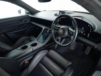 Used Porsche Taycan 2021 for sale - 78190273: Photo