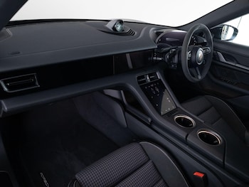 Used Porsche Taycan 2025 for sale - 76692556: Photo