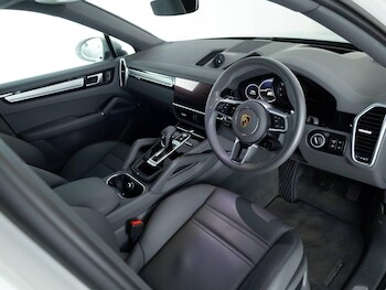 Used Porsche Cayenne 2023 for sale - 78190237: Photo