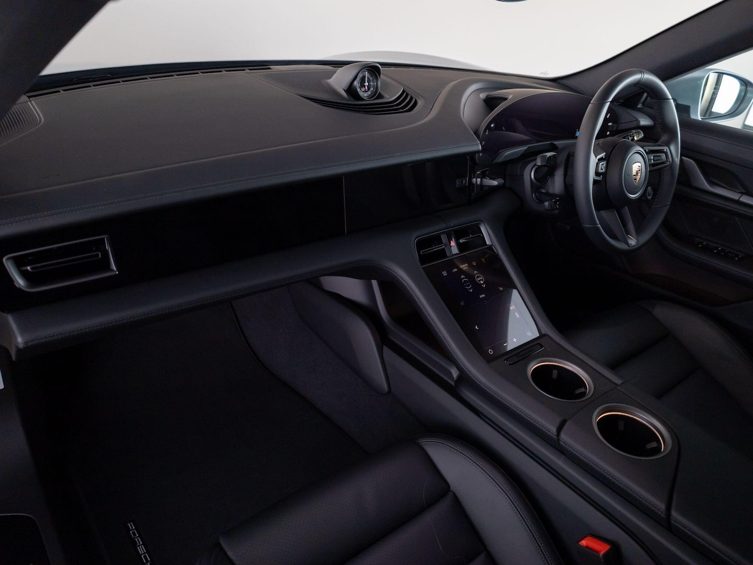 Used Porsche Taycan 2025 for sale - 76977552: Photo 3