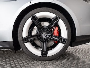 Used Porsche Taycan 2025 for sale - 76977552: Photo