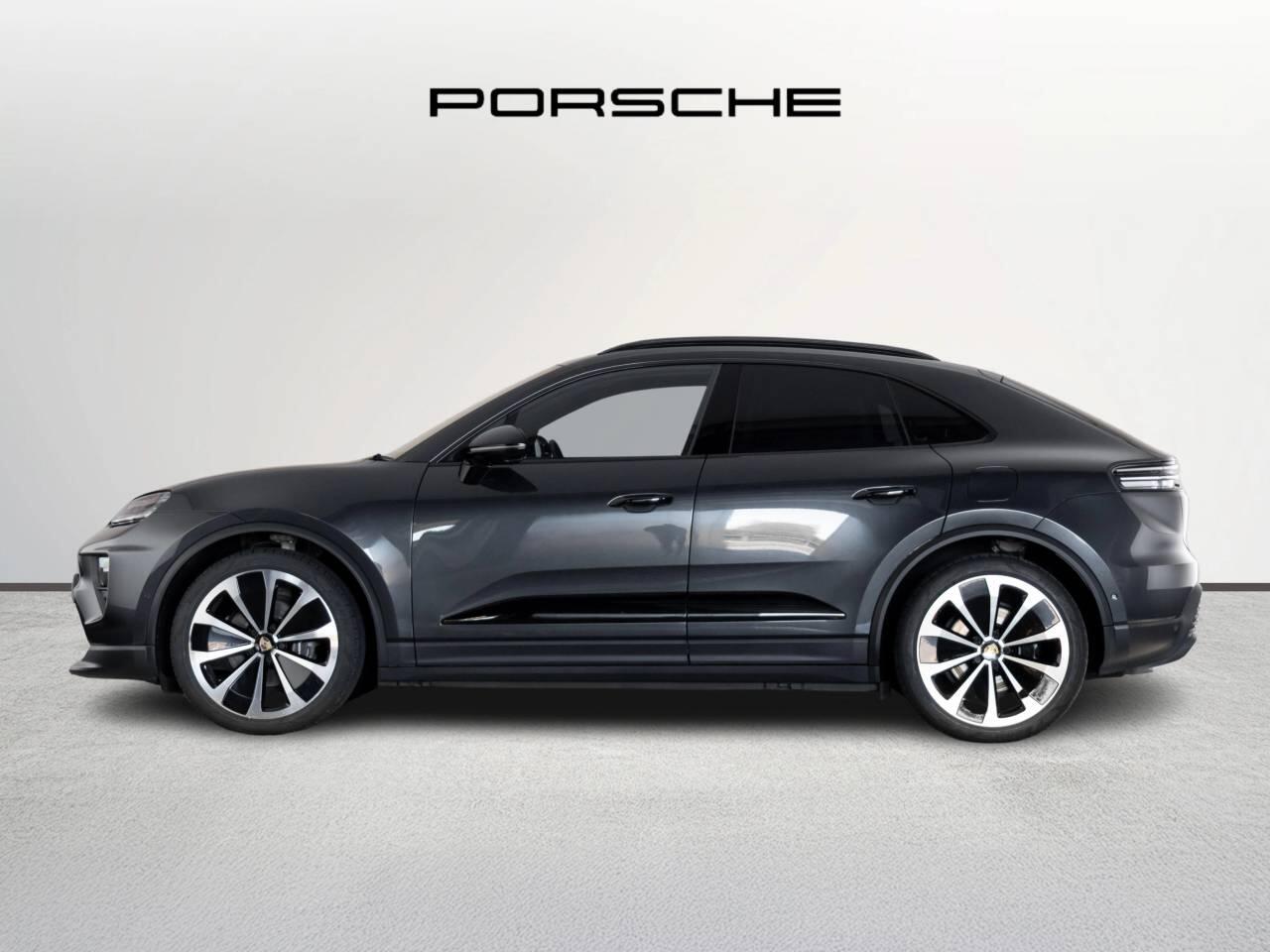 Used Porsche Macan 2024 for sale - 77132909: Photo 2
