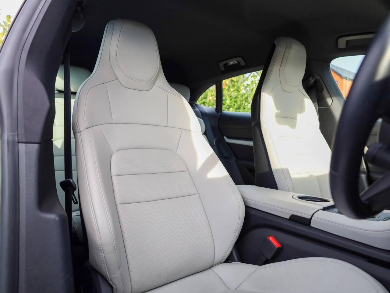 Used Porsche Taycan 2023 for sale - 77826342: Photo 5