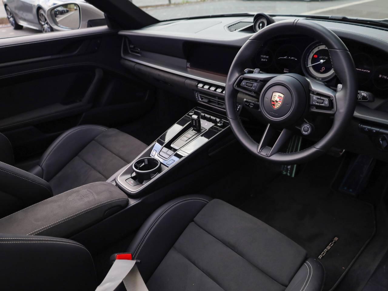 Used Porsche 911 2023 for sale - 77102521: Photo 4