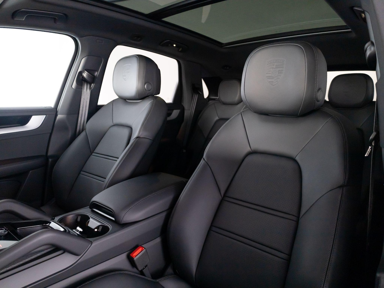 Used Porsche Cayenne 2025 for sale - 76888390: Photo 12