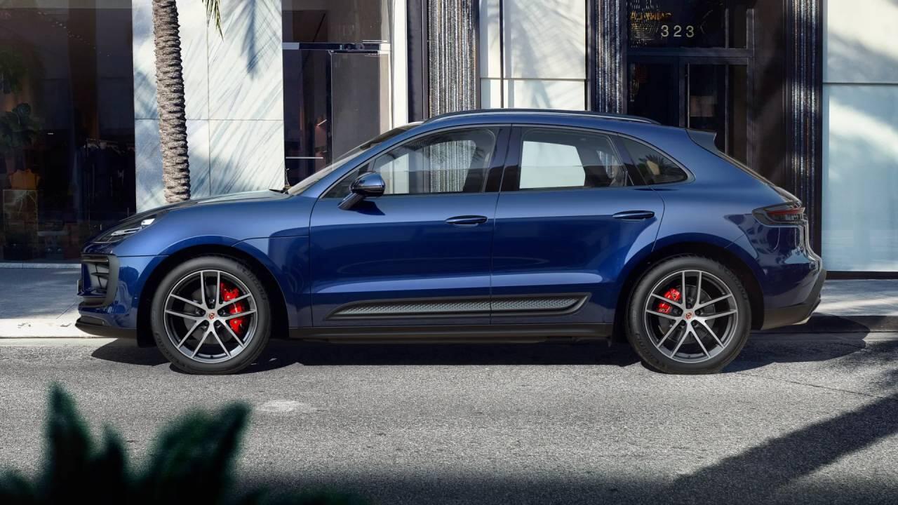 Used Porsche Macan 2023 for sale - 76361812: Photo 2