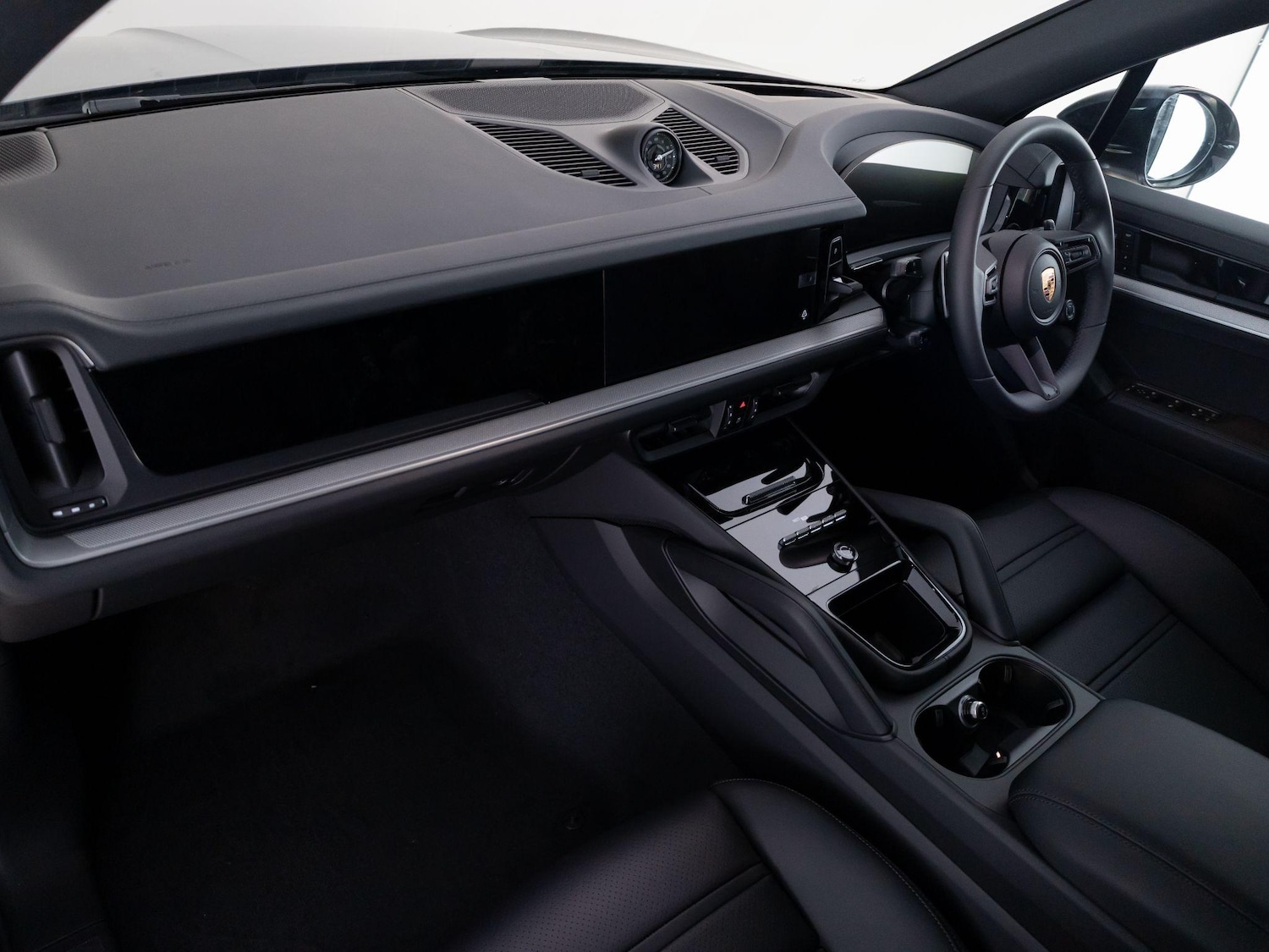 Used Porsche Cayenne 2025 for sale - 76678588: Photo 3