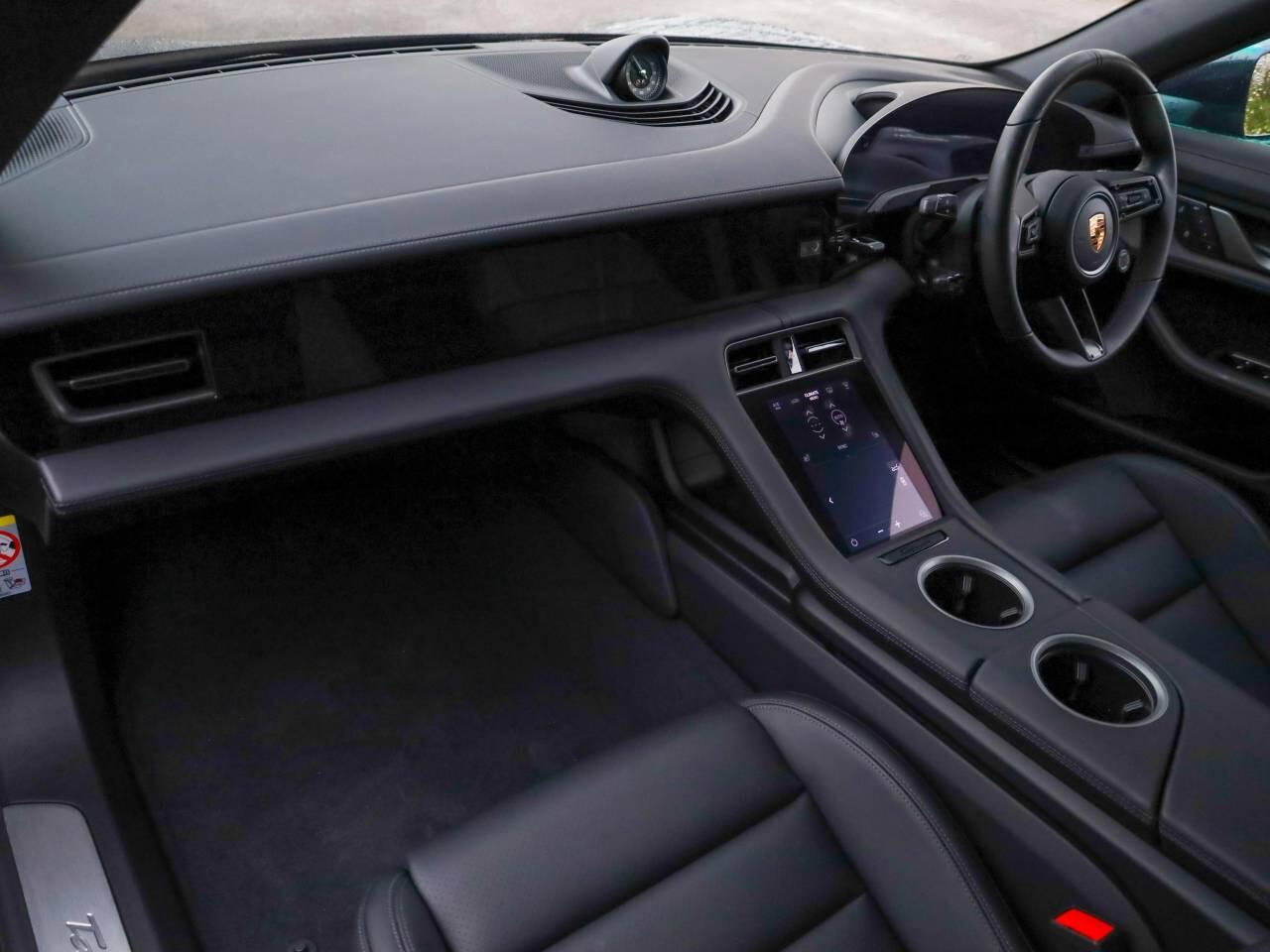 Used Porsche Taycan 2025 for sale - 76841806: Photo 3