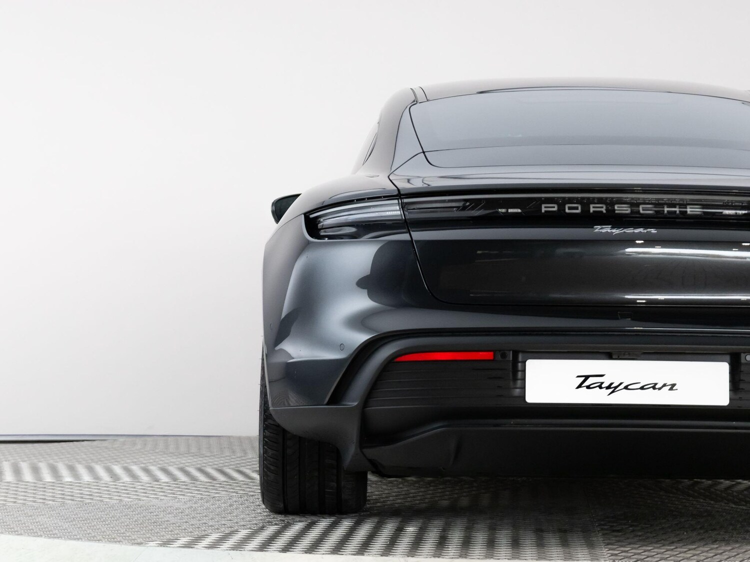 Used Porsche Taycan 2025 for sale - 77826343: Photo 11