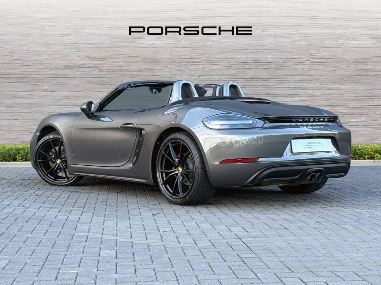 Used Porsche Boxster 2024 for sale - 76914669: Photo 2