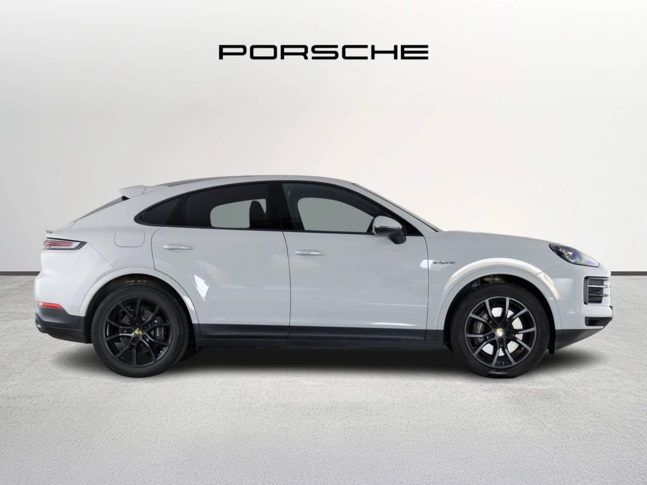 Used Porsche Cayenne 2024 for sale - 78036593: Photo 2