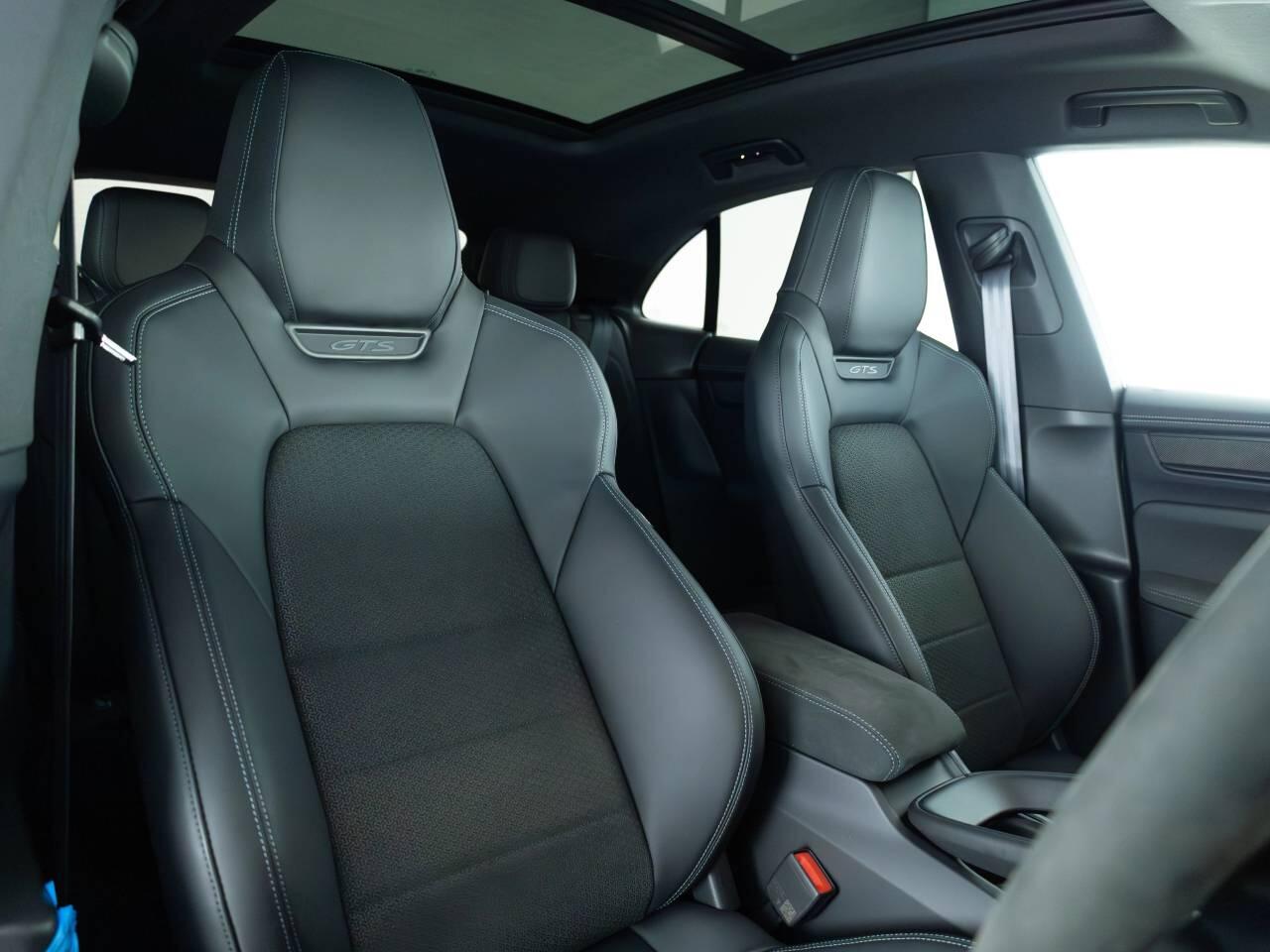 Used Porsche Macan 2026 for sale - 78074594: Photo 12