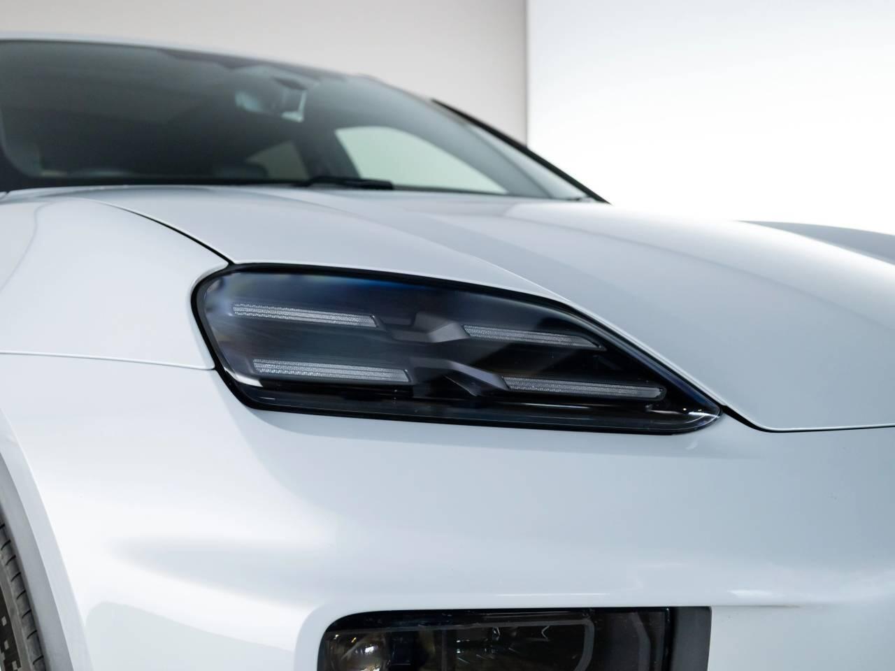 Used Porsche Macan 2024 for sale - 76744952: Photo 11