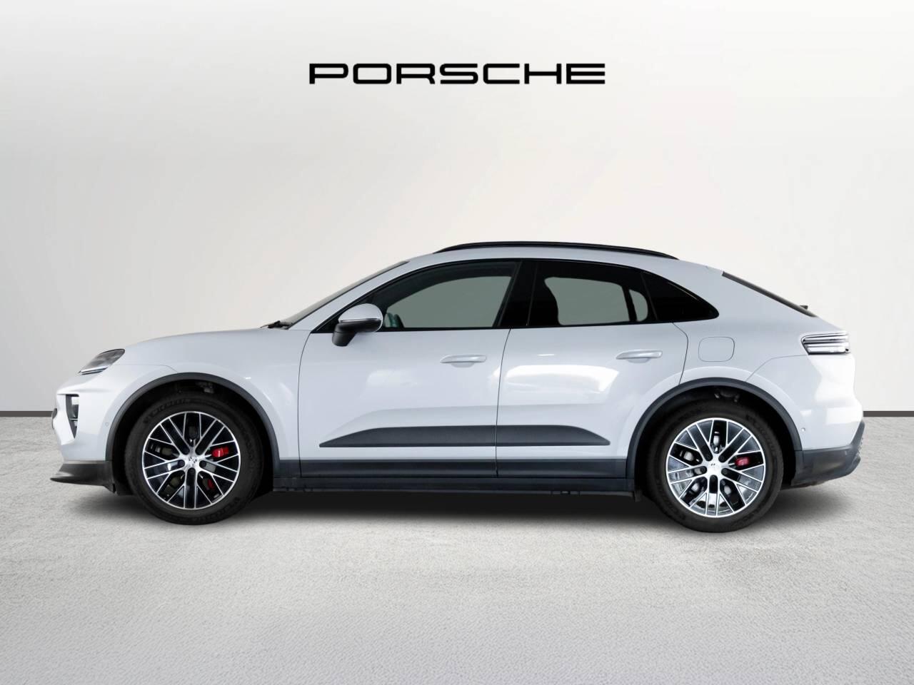 Used Porsche Macan 2024 for sale - 76744952: Photo 2