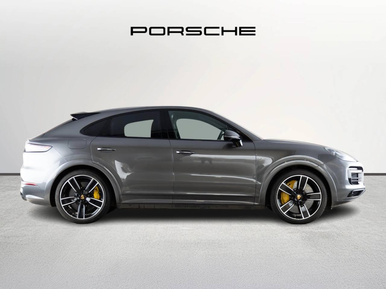 Used Porsche Cayenne 2020 for sale - 77809820: Photo 2