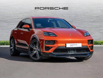 Used Porsche Macan 2024 for sale - 76744950: Photo