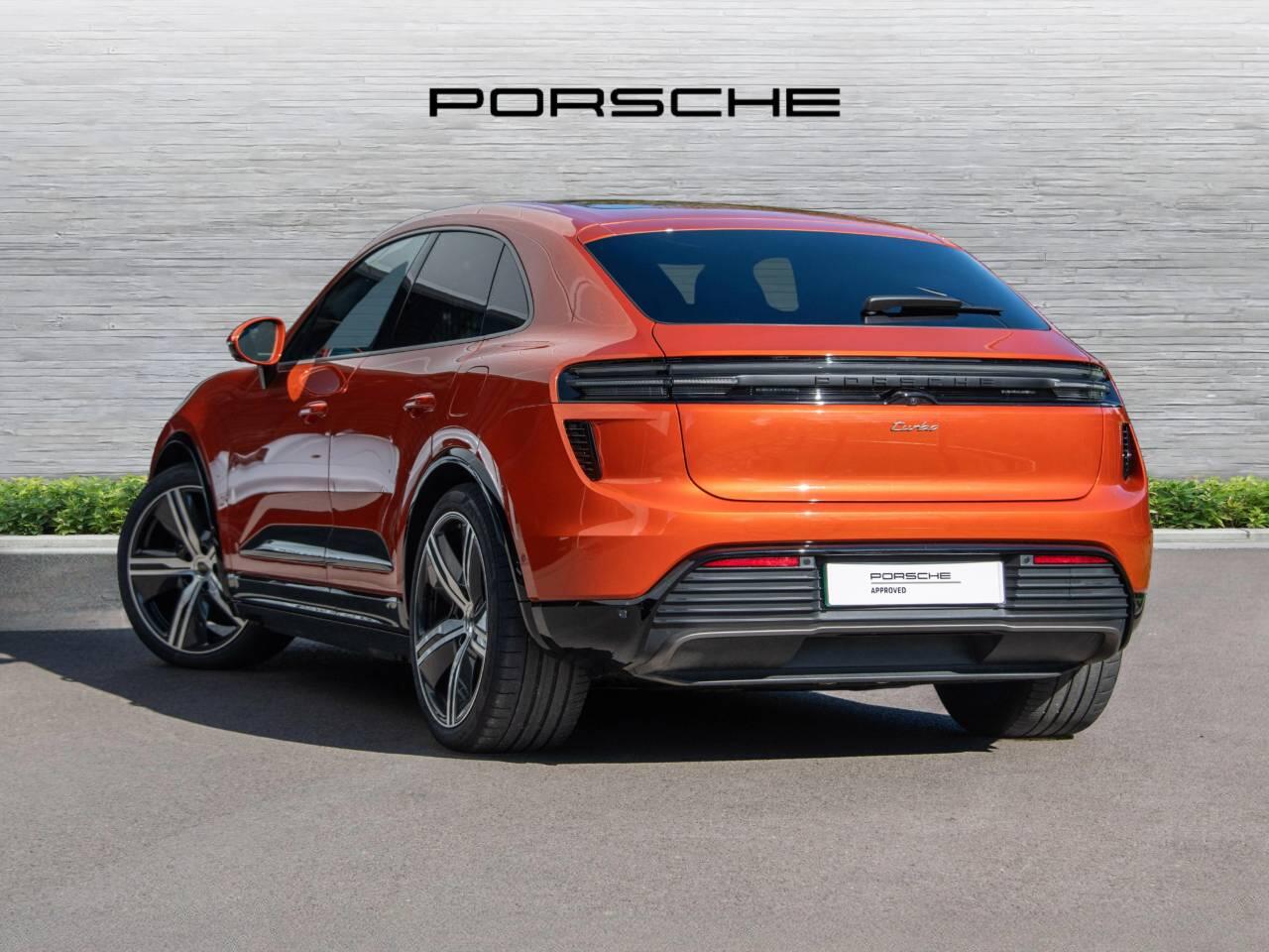 Used Porsche Macan 2024 for sale - 76744950: Photo 2