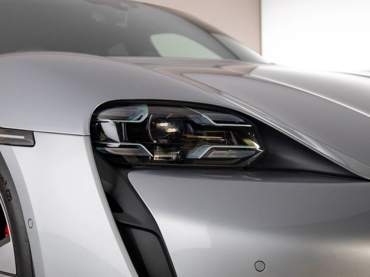 Used Porsche Taycan 2020 for sale - 76680910: Photo 10