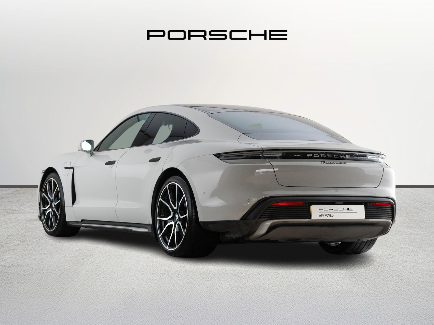 Used Porsche Taycan 2024 for sale - 77280947: Photo 2