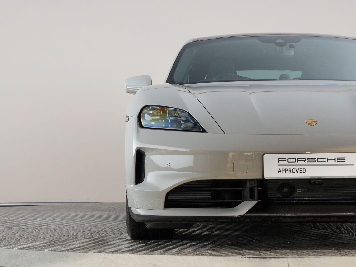 Used Porsche Taycan 2024 for sale - 77280947: Photo 8