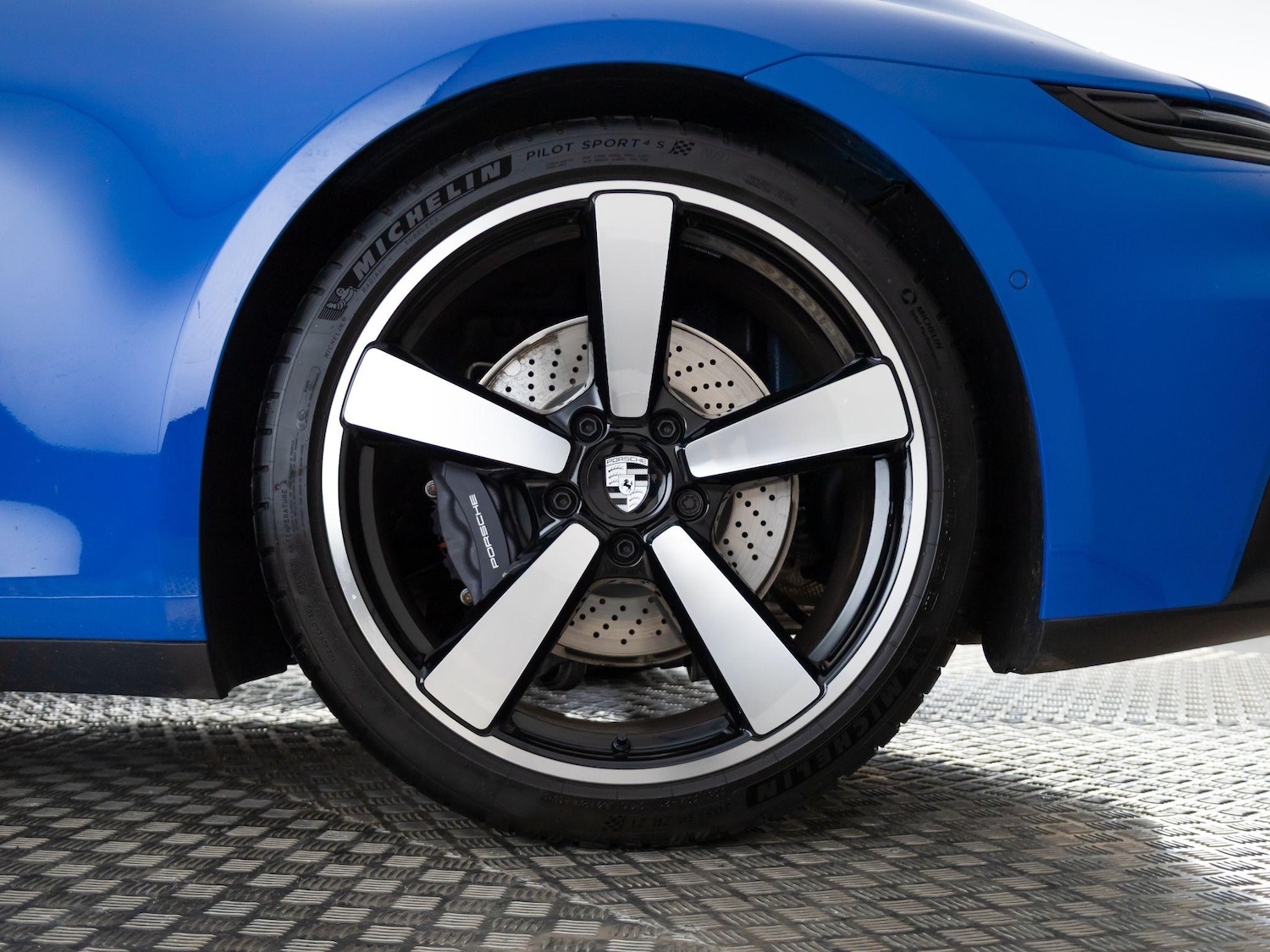 Used Porsche 911 2025 for sale - 76927732: Photo 4