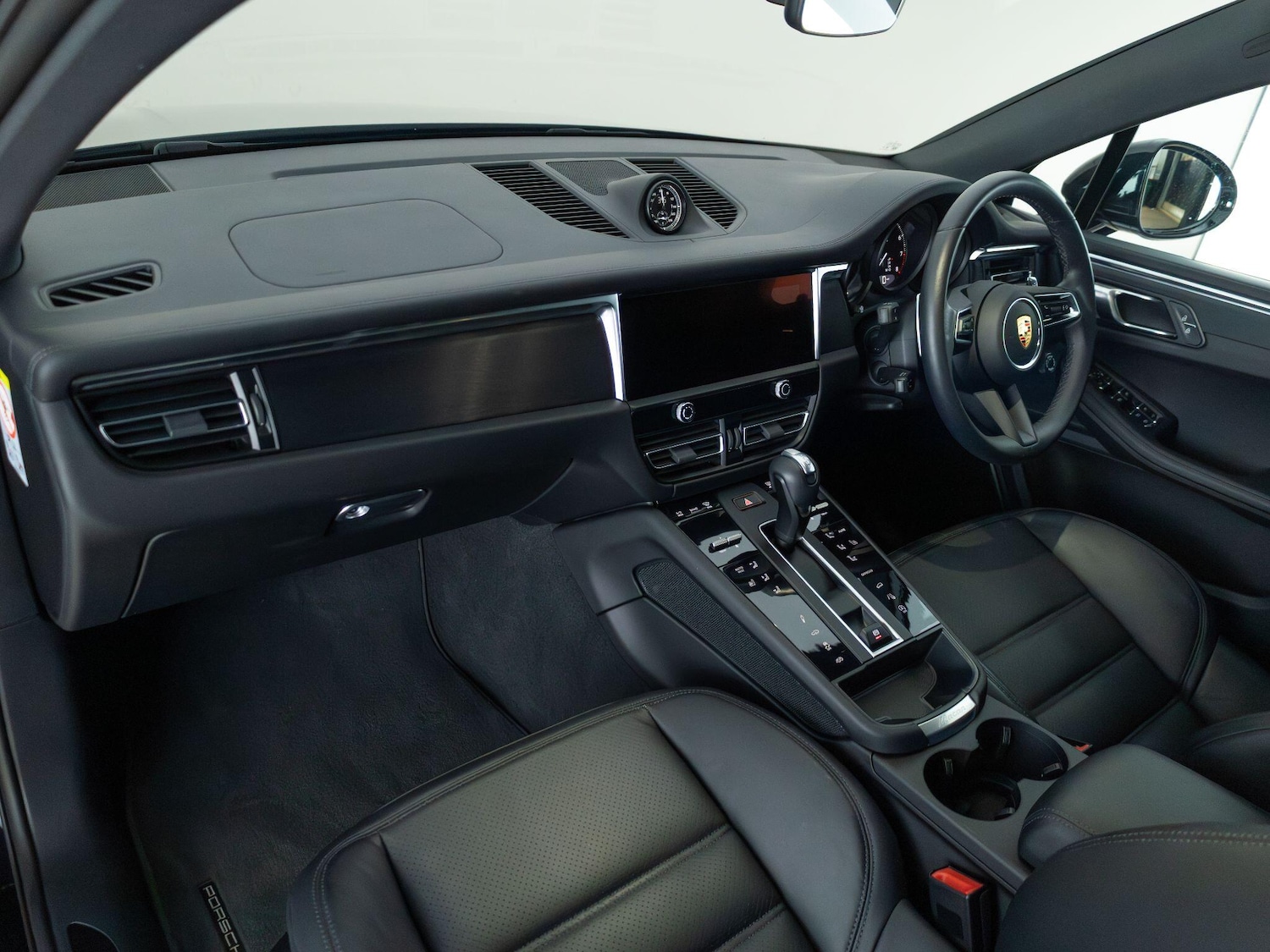 Used Porsche Macan 2024 for sale - 77528555: Photo 3