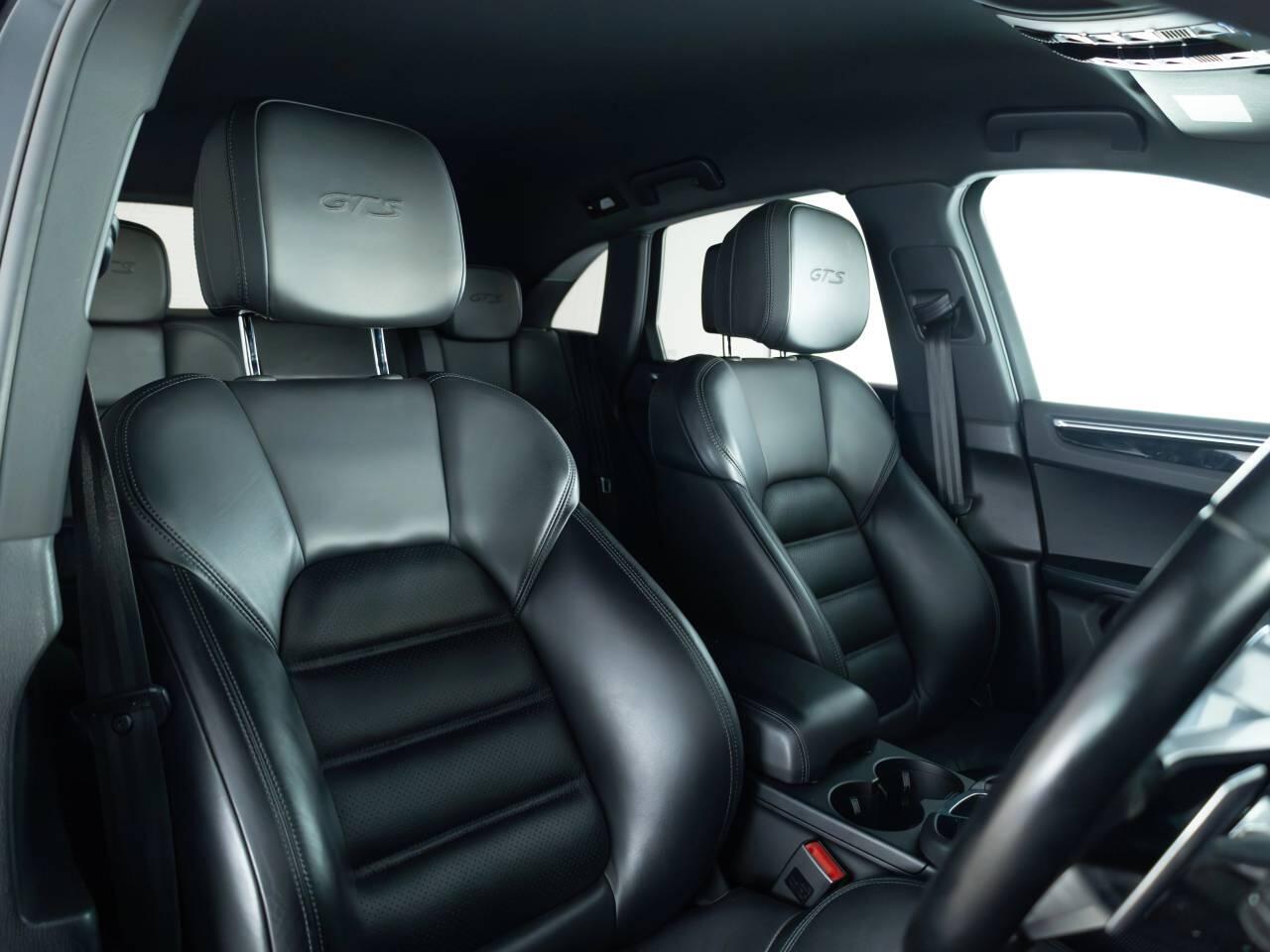 Used Porsche Macan 2018 for sale - 78190264: Photo 5