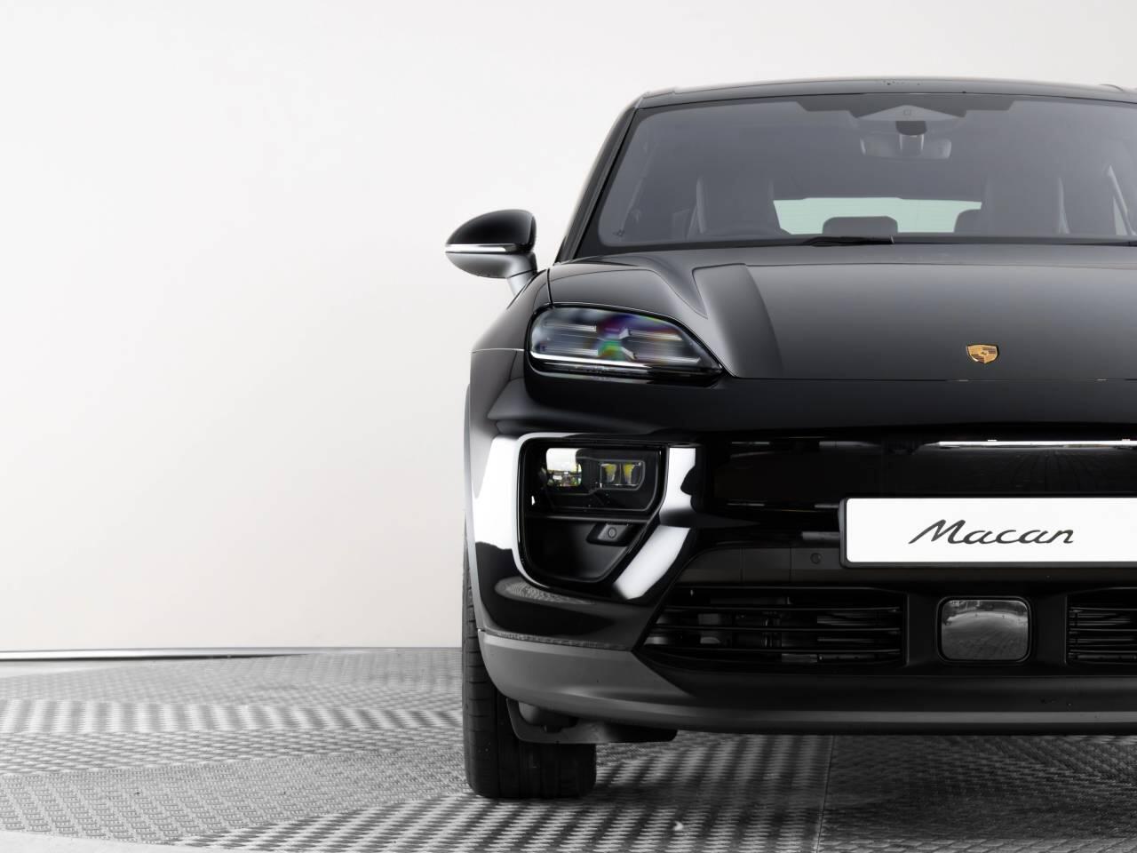 Used Porsche Macan 2025 for sale - 78190255: Photo 9