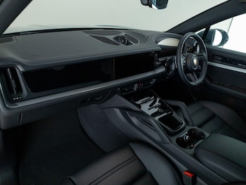 Used Porsche Cayenne 2025 for sale - 77092240: Photo