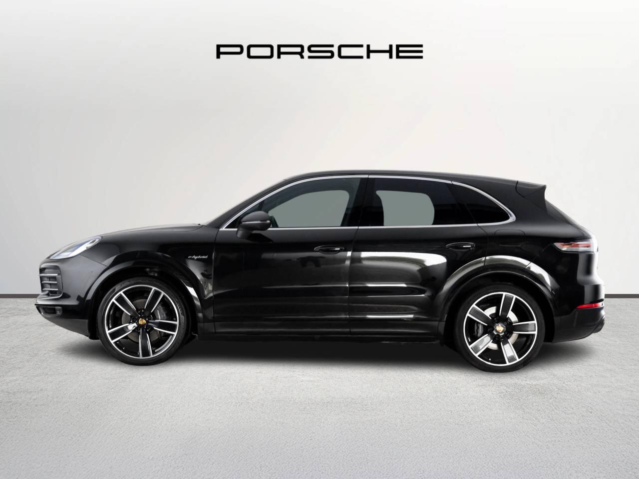 Used Porsche Cayenne 2022 for sale - 77164037: Photo 2