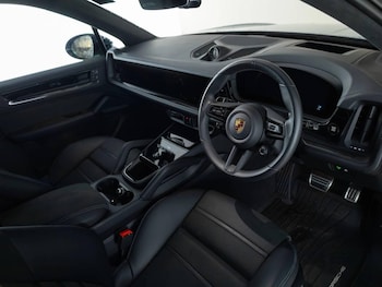 Used Porsche Cayenne 2025 for sale - 77239412: Photo
