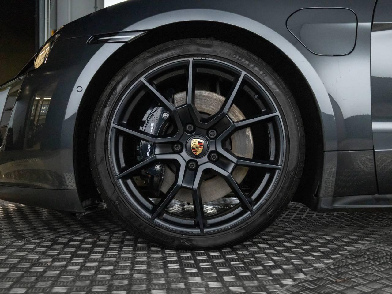 Used Porsche Taycan 2022 for sale - 76691261: Photo 6