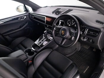 Used Porsche Macan 2021 for sale - 76231359: Photo