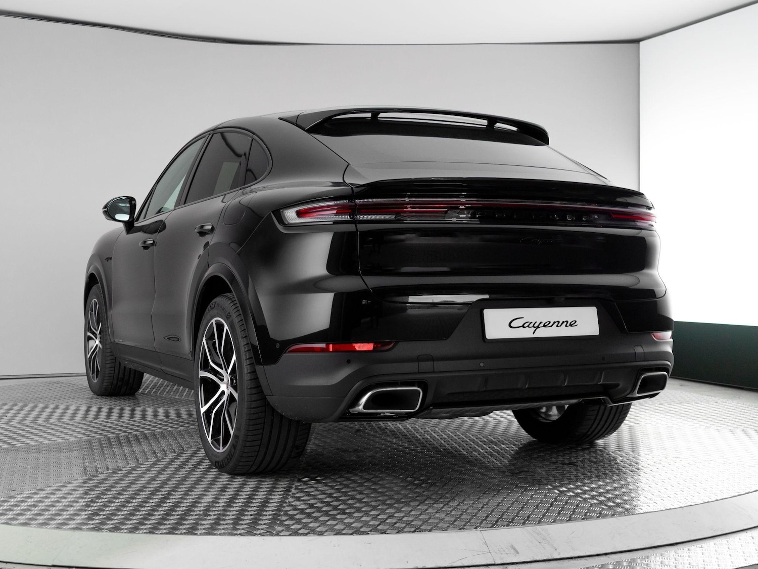 Used Porsche Cayenne 2025 for sale - 76888396: Photo 10