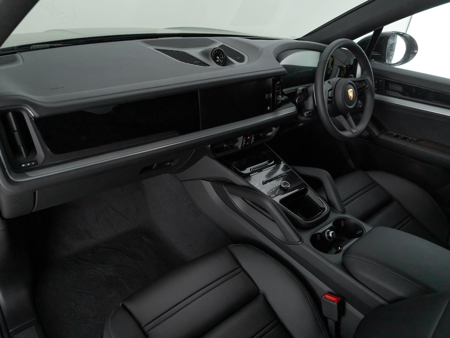 Used Porsche Cayenne 2025 for sale - 76888396: Photo 3