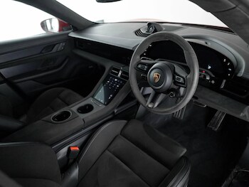 Used Porsche Taycan 2022 for sale - 76674368: Photo