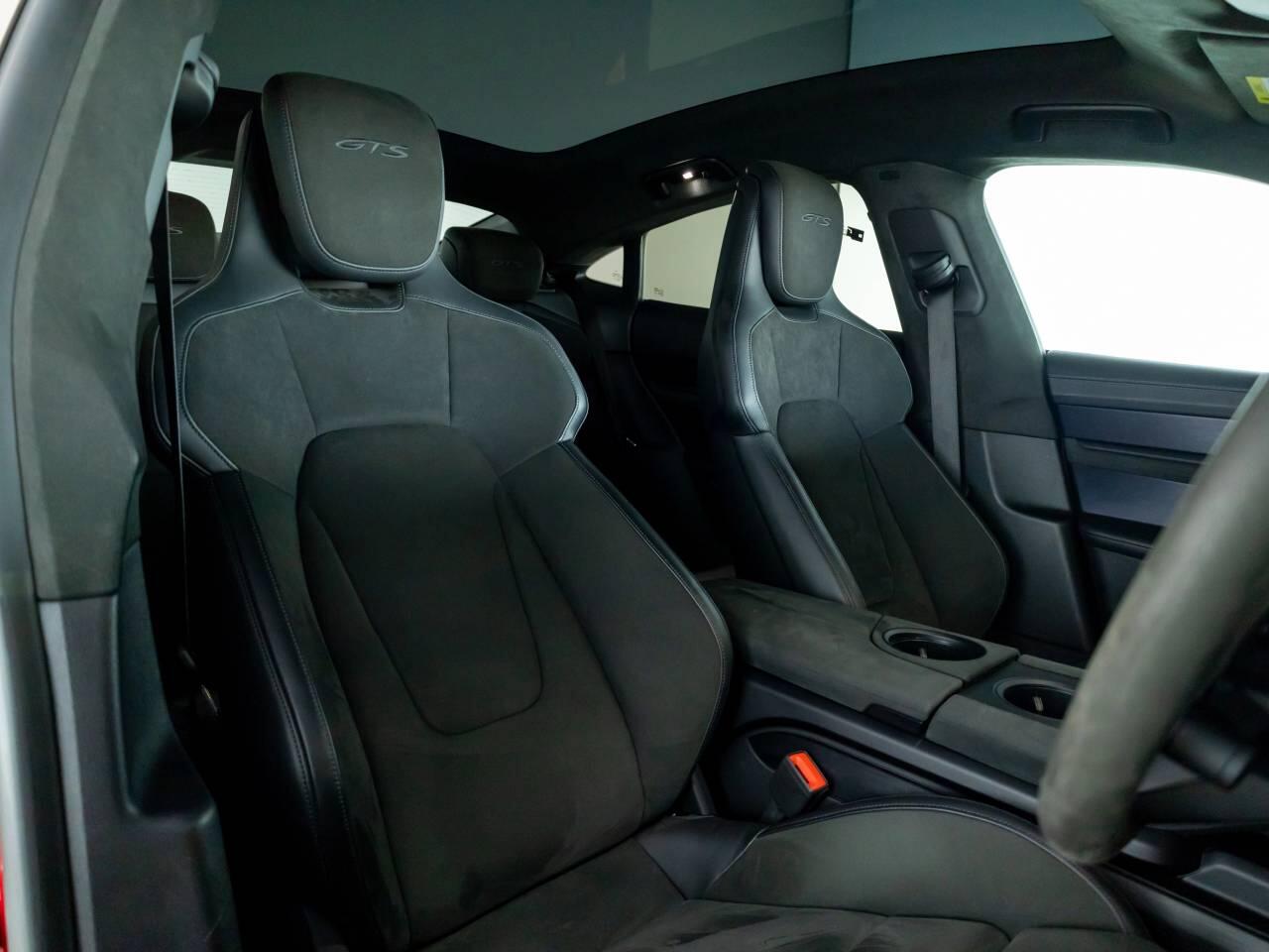 Used Porsche Taycan 2022 for sale - 76674368: Photo 5