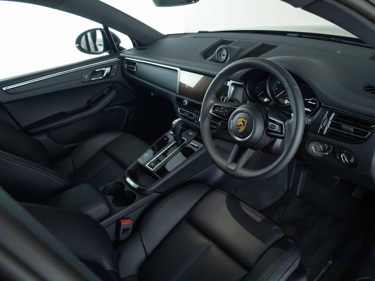 Used Porsche Macan 2026 for sale - 78190257: Photo 4