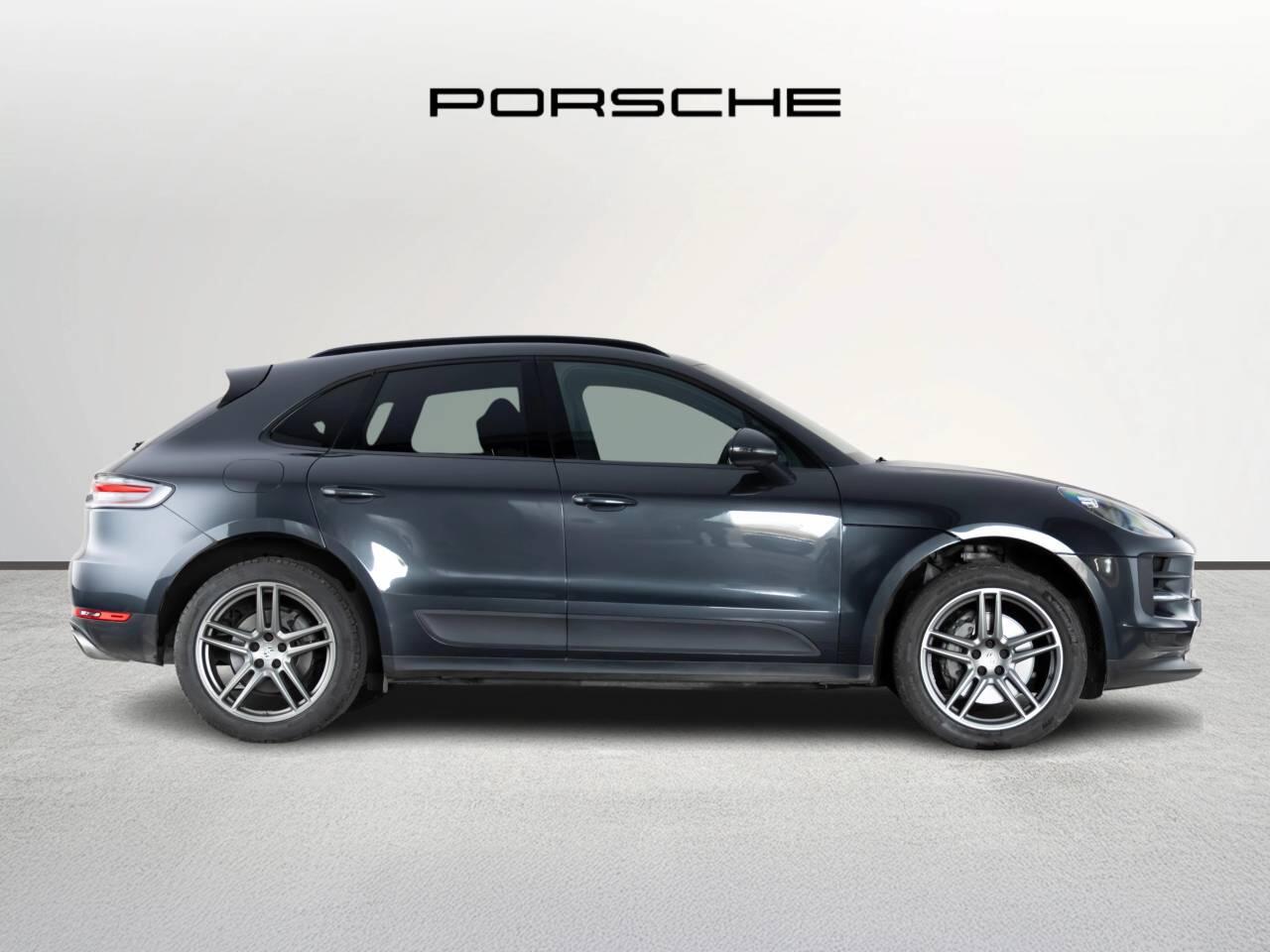 Used Porsche Macan 2021 for sale - 78190251: Photo 2