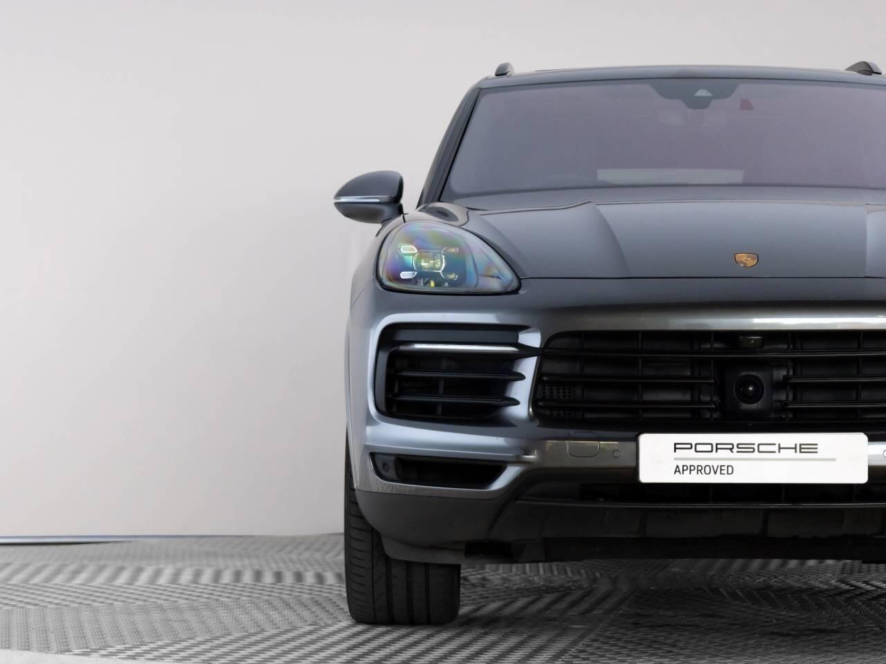 Used Porsche Cayenne 2023 for sale - 76676933: Photo 12