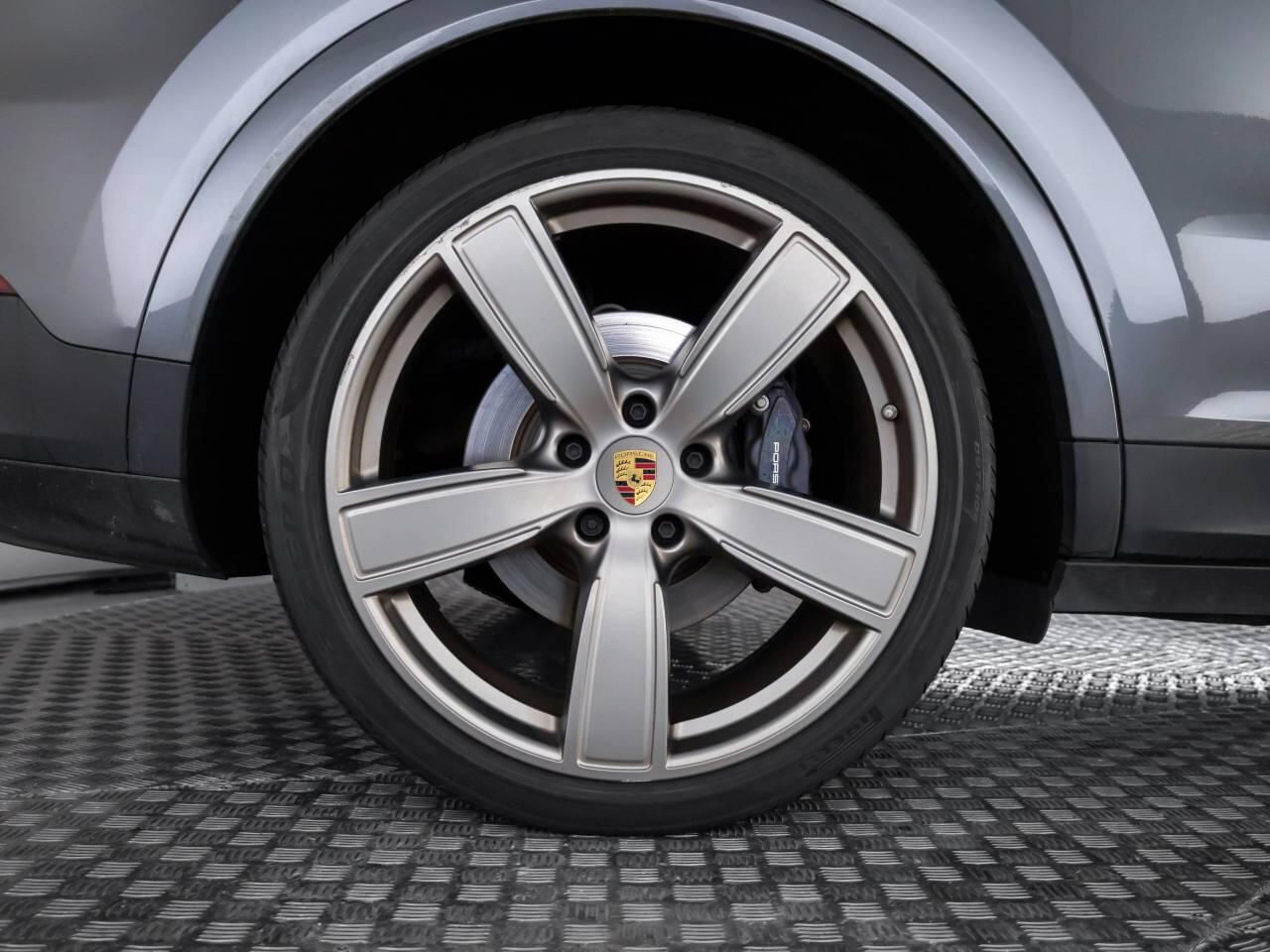 Used Porsche Cayenne 2023 for sale - 76676933: Photo 6