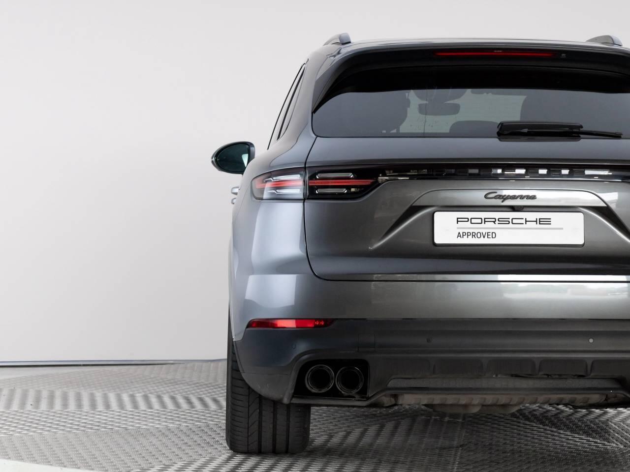 Used Porsche Cayenne 2023 for sale - 76676933: Photo 9