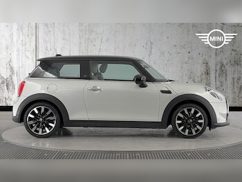 Used MINI Hatch 2022 for sale - 77696781: Photo