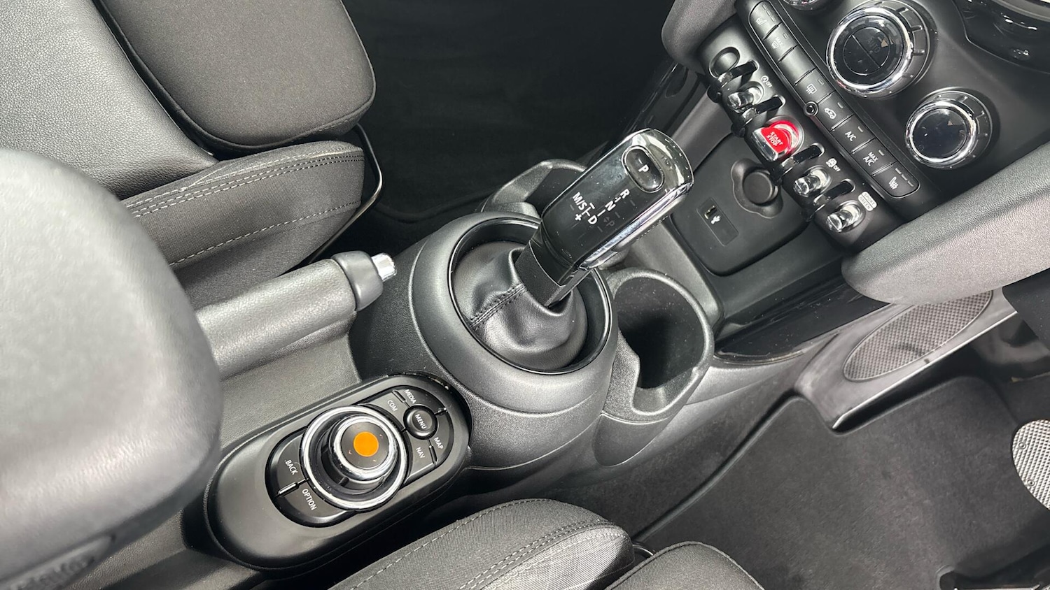 Used MINI Hatch 2019 for sale - 77242458: Photo 10