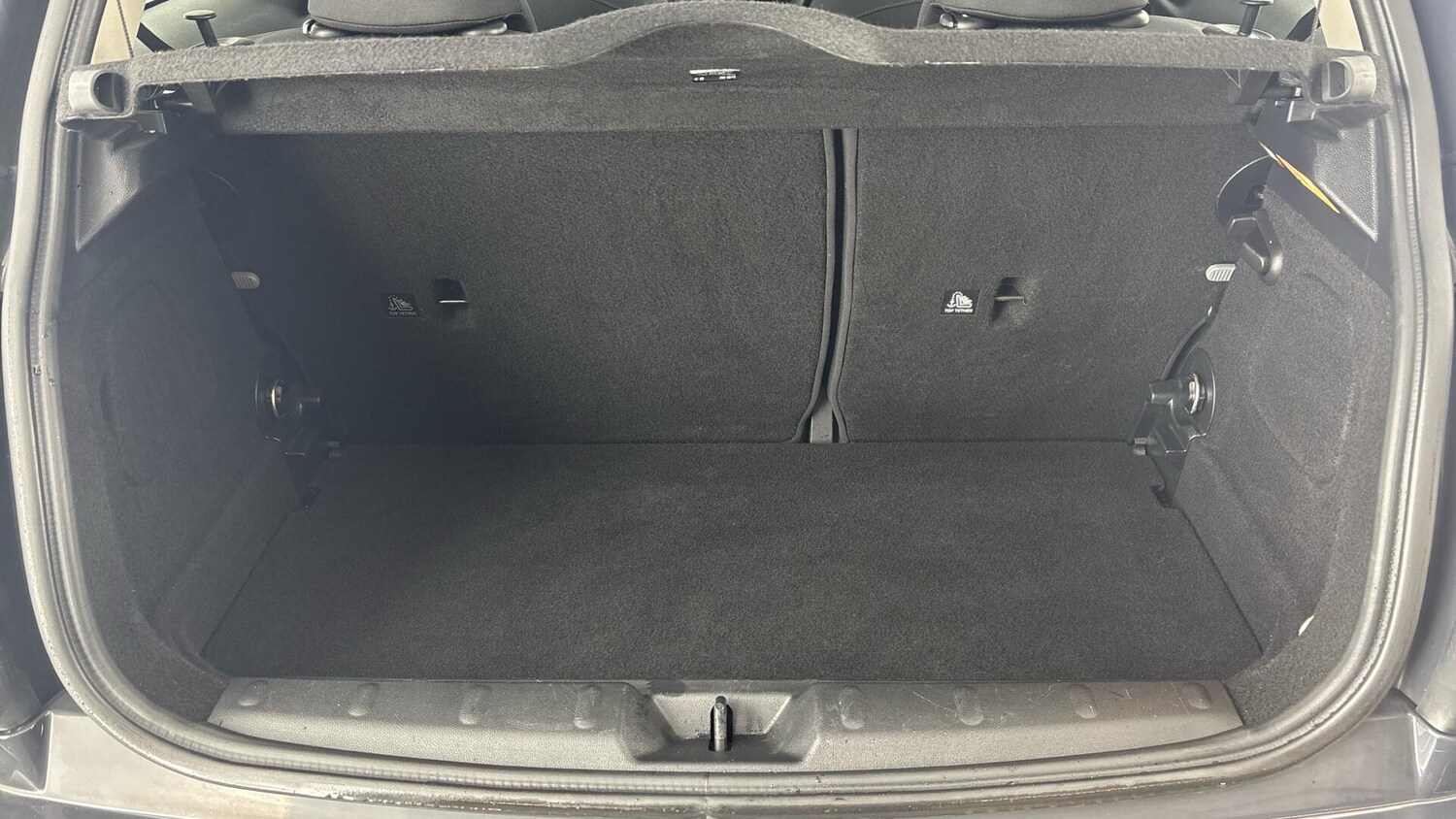 Used MINI Hatch 2019 for sale - 77242458: Photo 13